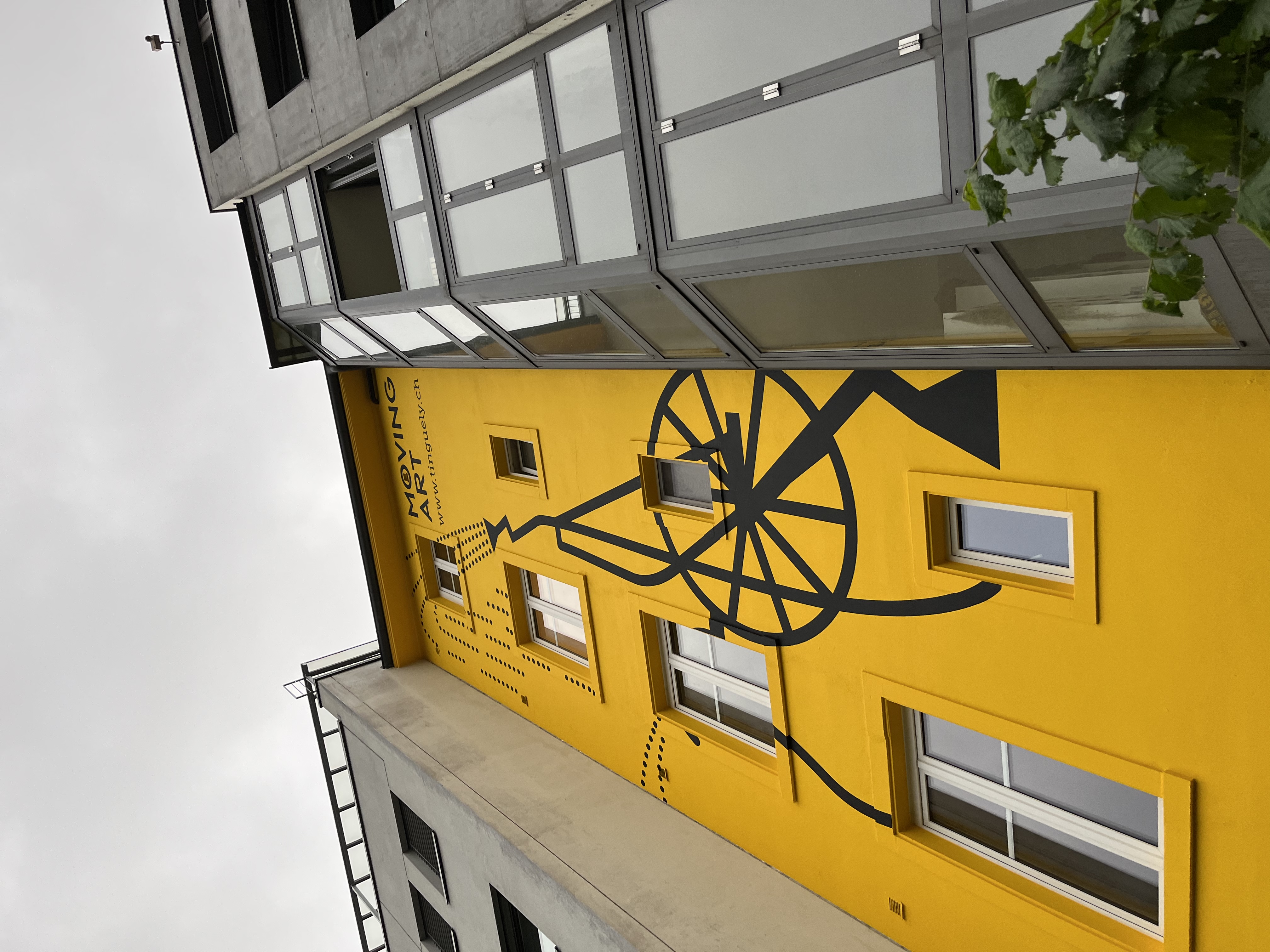 https://www.sarahweishaupt.ch/media/pages/home/illustration-fassade-fuer-museum-tinguely/b98a6fa262-1656364119/3627dabe-d8cf-46c8-b0ba-add298770446.jpeg